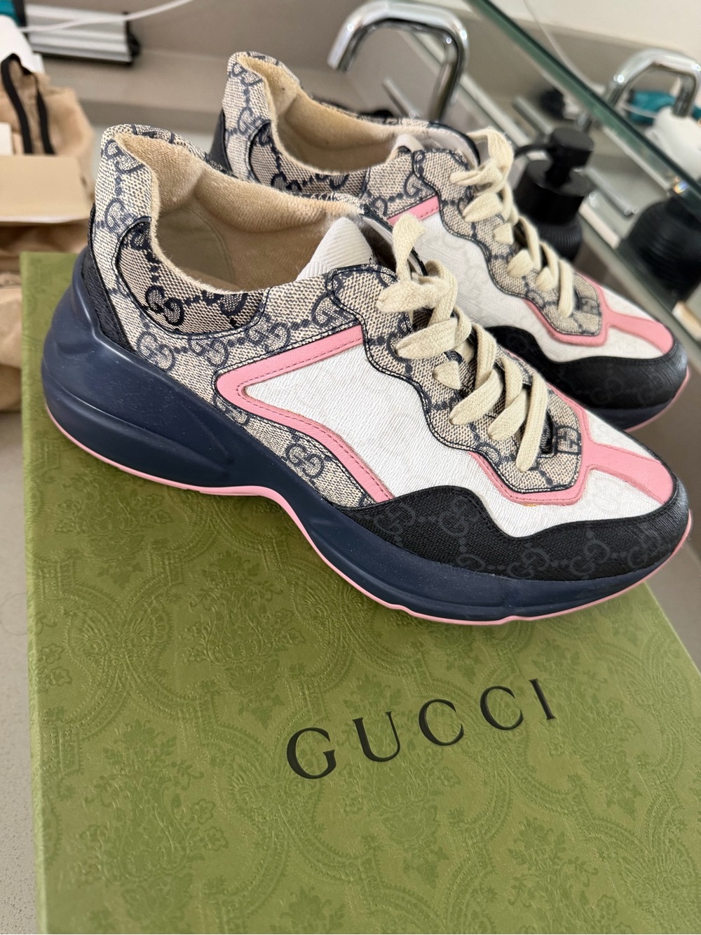 Designer gucci sneaker